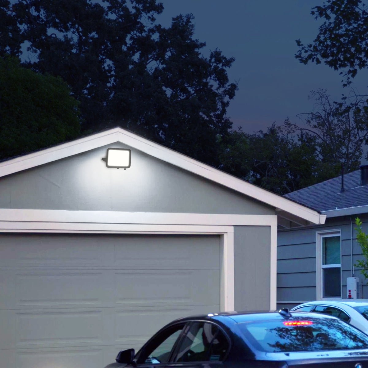100W LED Floodlight Black Cool White 6500K with Detachable PIR Sensor - Energy Light Bulbs - Free delivery on all orders