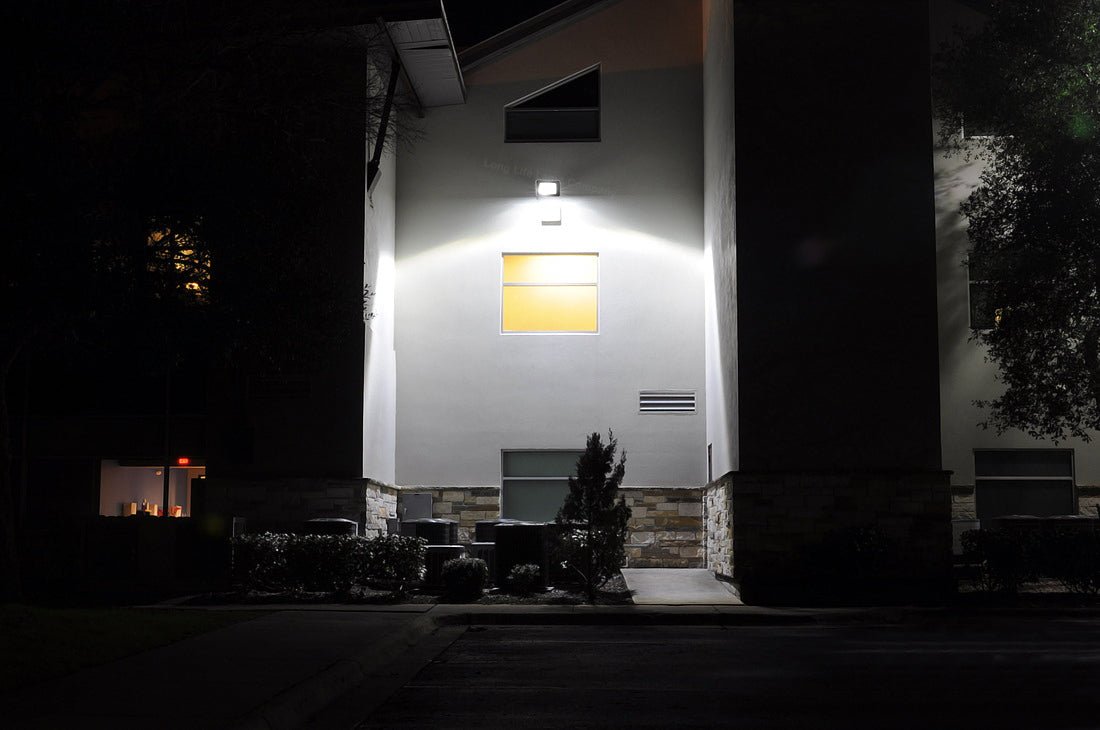 10w, 30w, 50w Compact Outdoor LED Flood Light White Body 6000k Super Bright - Free delivery on all orders