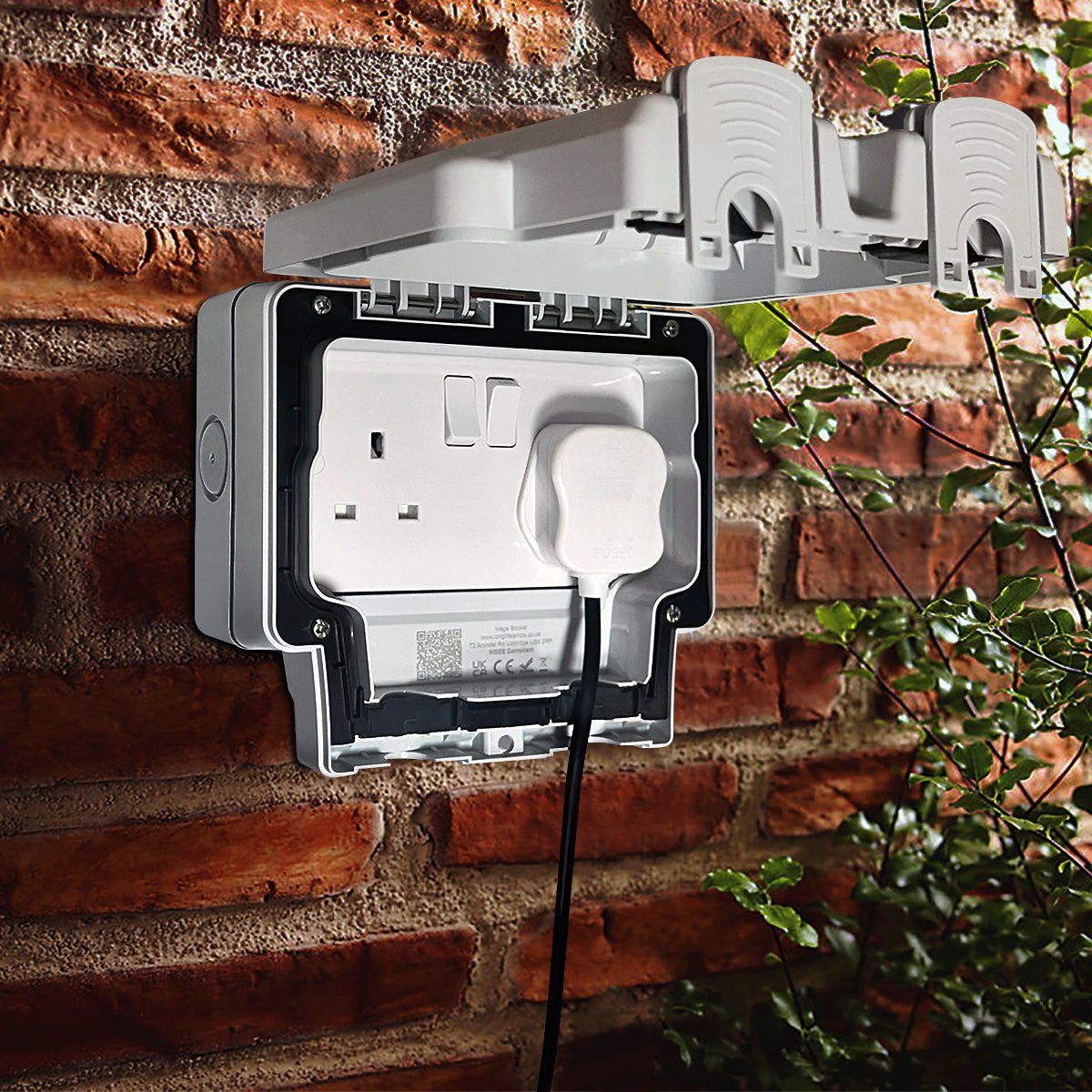 13A 2 Gang Weatherproof Double Outdoor Switched DP Socket IP66 - Energy Light Bulbs - Free delivery on all orders