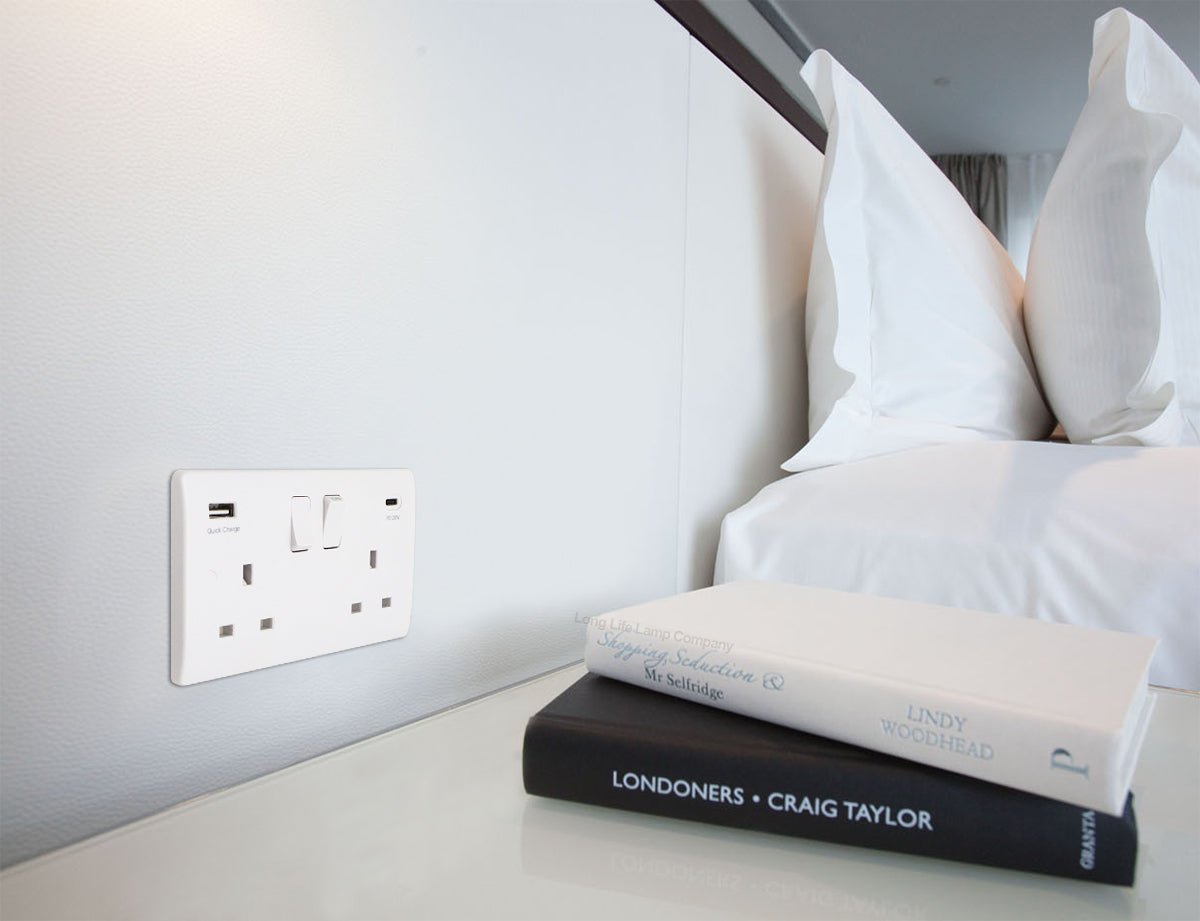 2 Gang 13amp Double Switched Socket USB C PD20W and A Quick Charge UK Plug Wall Outlet - Energy Light Bulbs - Free delivery on all orders
