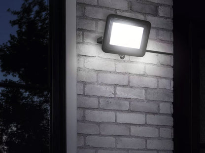 30w LED Floodlight IP65 Waterproof Cool White - Energy Light Bulbs - Free delivery on all orders