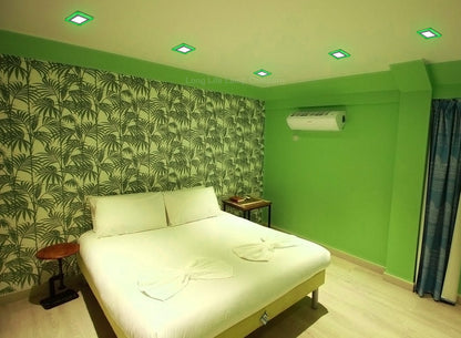 6w + 3w Square LED Ceiling Light Recessed Panel Dual Colour Cool White/Green - Energy Light Bulbs - Free delivery on all orders