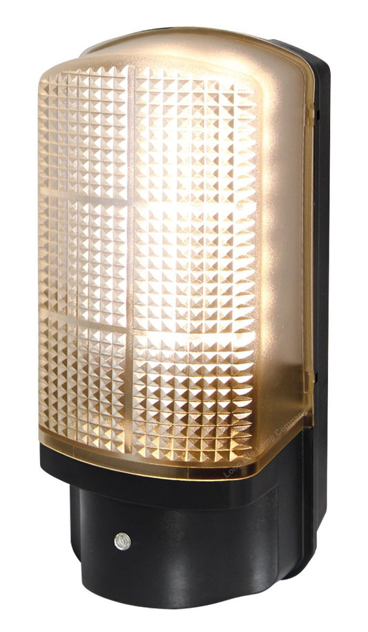 7w LED Bulkhead Dusk to Dawn Sensor Security Light Warm White - Energy Light Bulbs - Free delivery on all orders