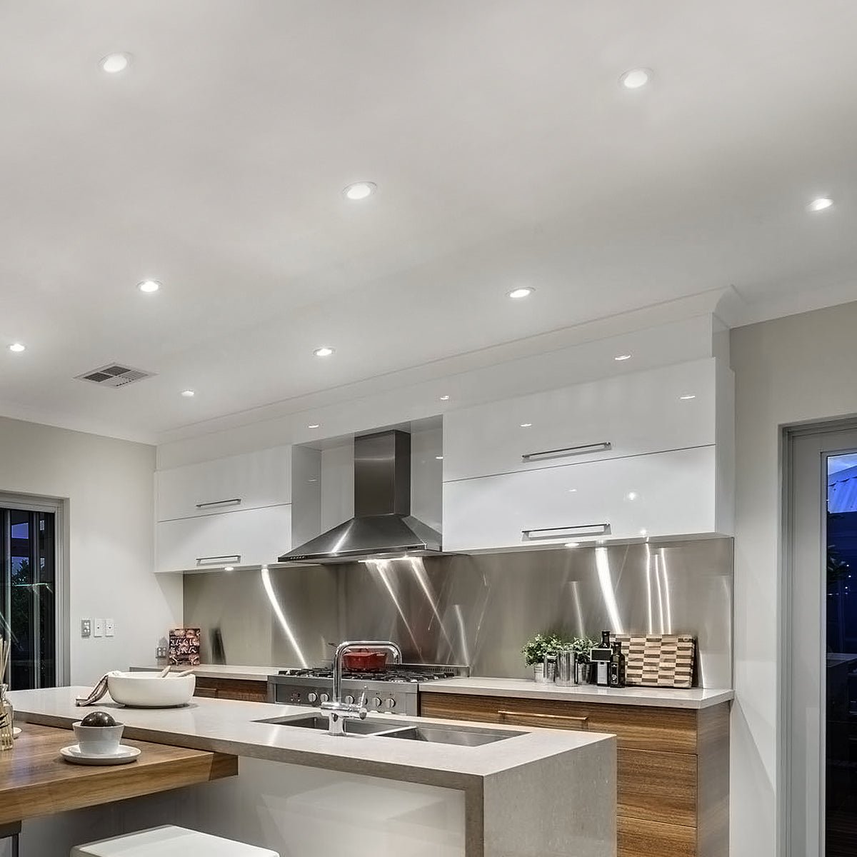 7W LED GU10 Spotlight – Cool White 6500K, 5 or 10 Pack - Energy Light Bulbs - Free delivery on all orders