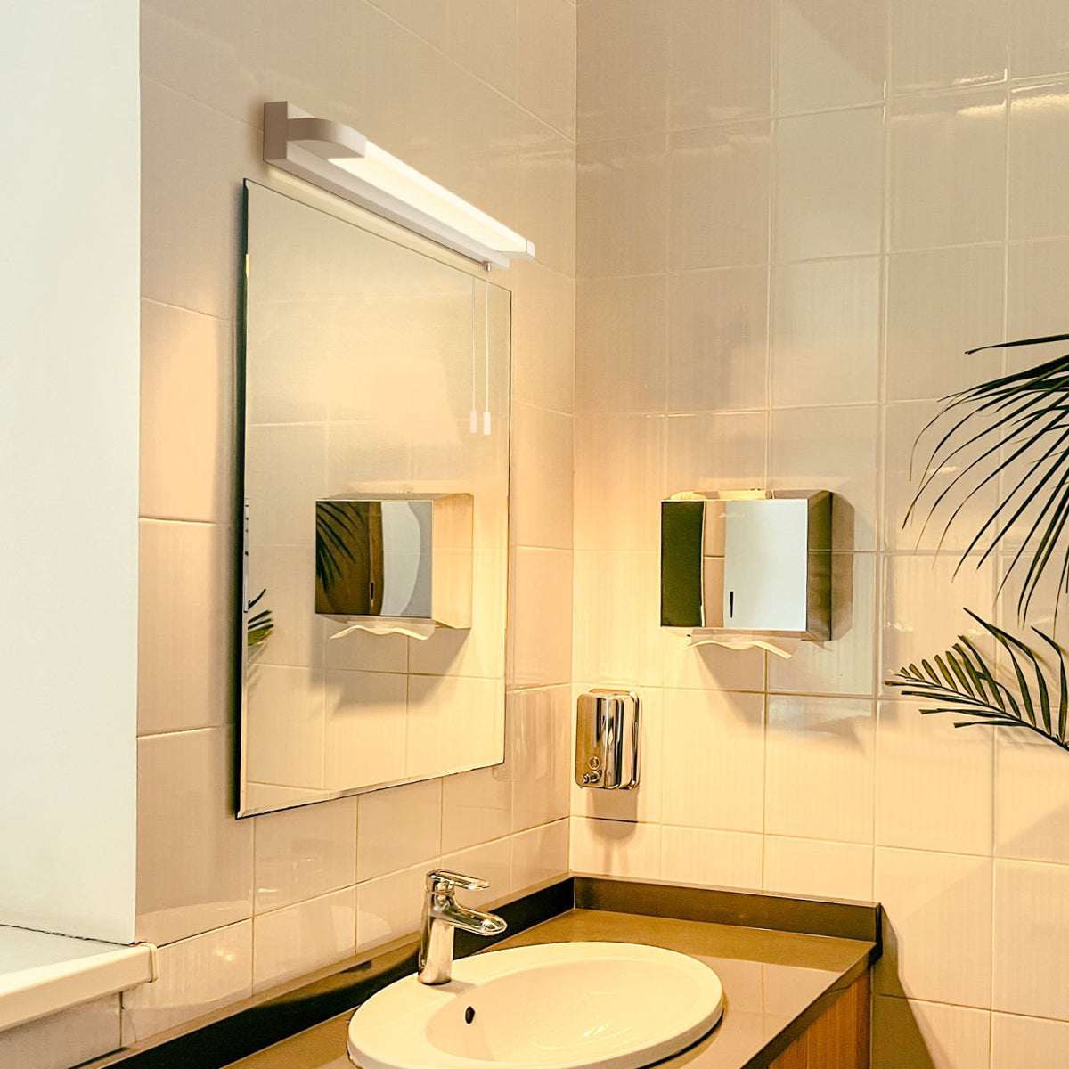 7w LED Bathroom Mirror Wall Light With Pull Cord Warm White 3000K IP44