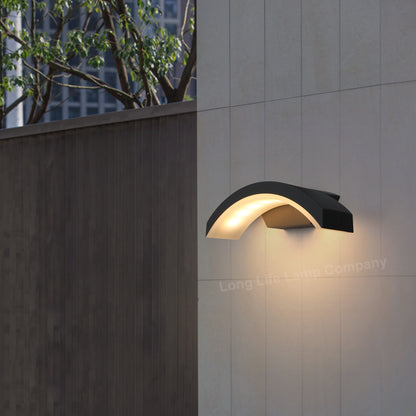 Modern Curved 7W LED Outdoor Wall Light Warm White ZLC338WW - Free delivery on all orders