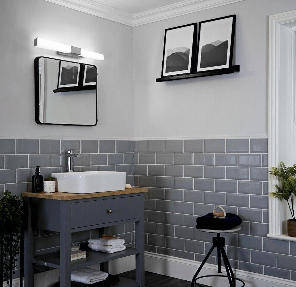 8W LED Bathroom Mirror Light with Pull Switch 6500K Cool White IP44 ML19 - Energy Light Bulbs - Free delivery on all orders