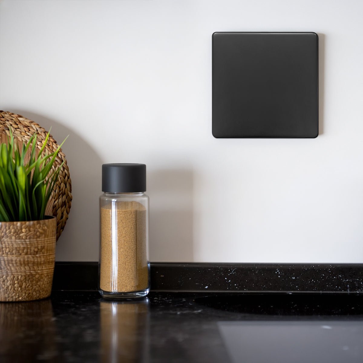 Matt Black 1 Gang Single Blanking Plate Screwless BL401 - Energy Light Bulbs - Free delivery on all orders