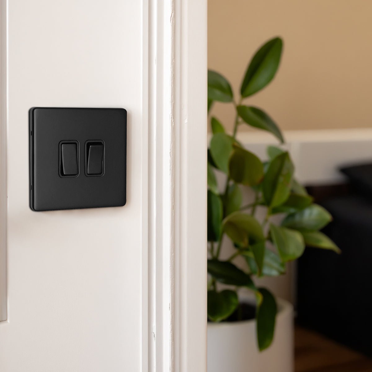 Matt Black Double Light Switch 2 Gang 2 Way Screwless BL304 - Energy Light Bulbs - Free delivery on all orders