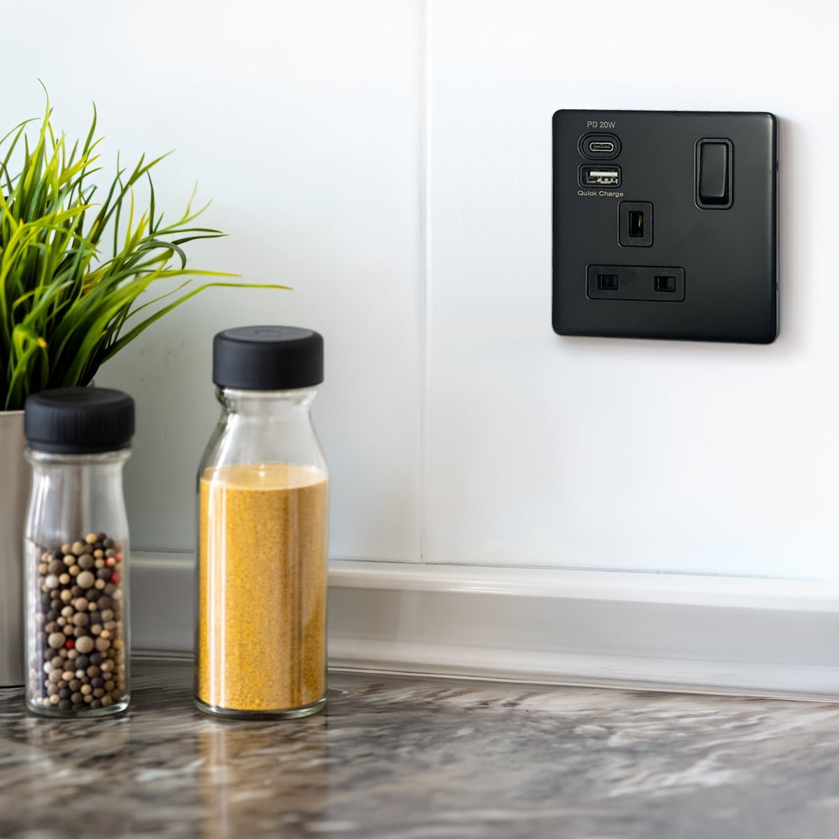 Matt Black Single 13A 1 Gang DP Switched Socket with Quick Charge Type A+Type C USB BL4112 - 20W - Energy Light Bulbs - Free delivery on all orders