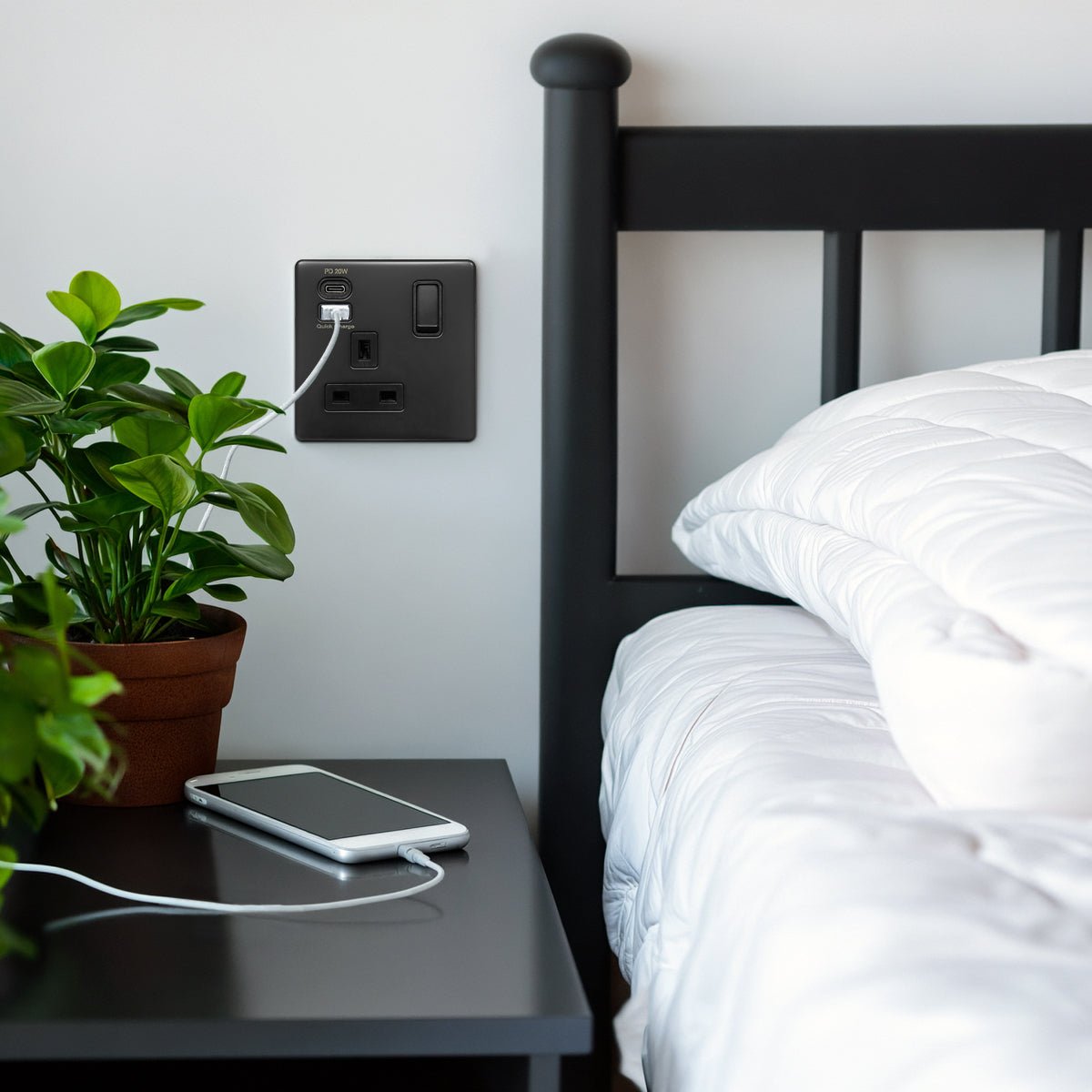 Matt Black Single 13A 1 Gang DP Switched Socket with Quick Charge Type A+Type C USB BL4112 - 20W - Energy Light Bulbs - Free delivery on all orders