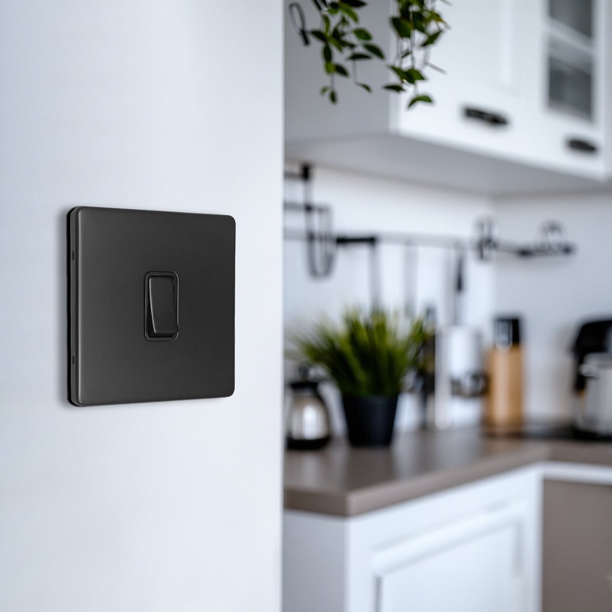 Matt Black Single Light Switch 1 Gang 2 Way Screwless BL302 - Energy Light Bulbs - Free delivery on all orders