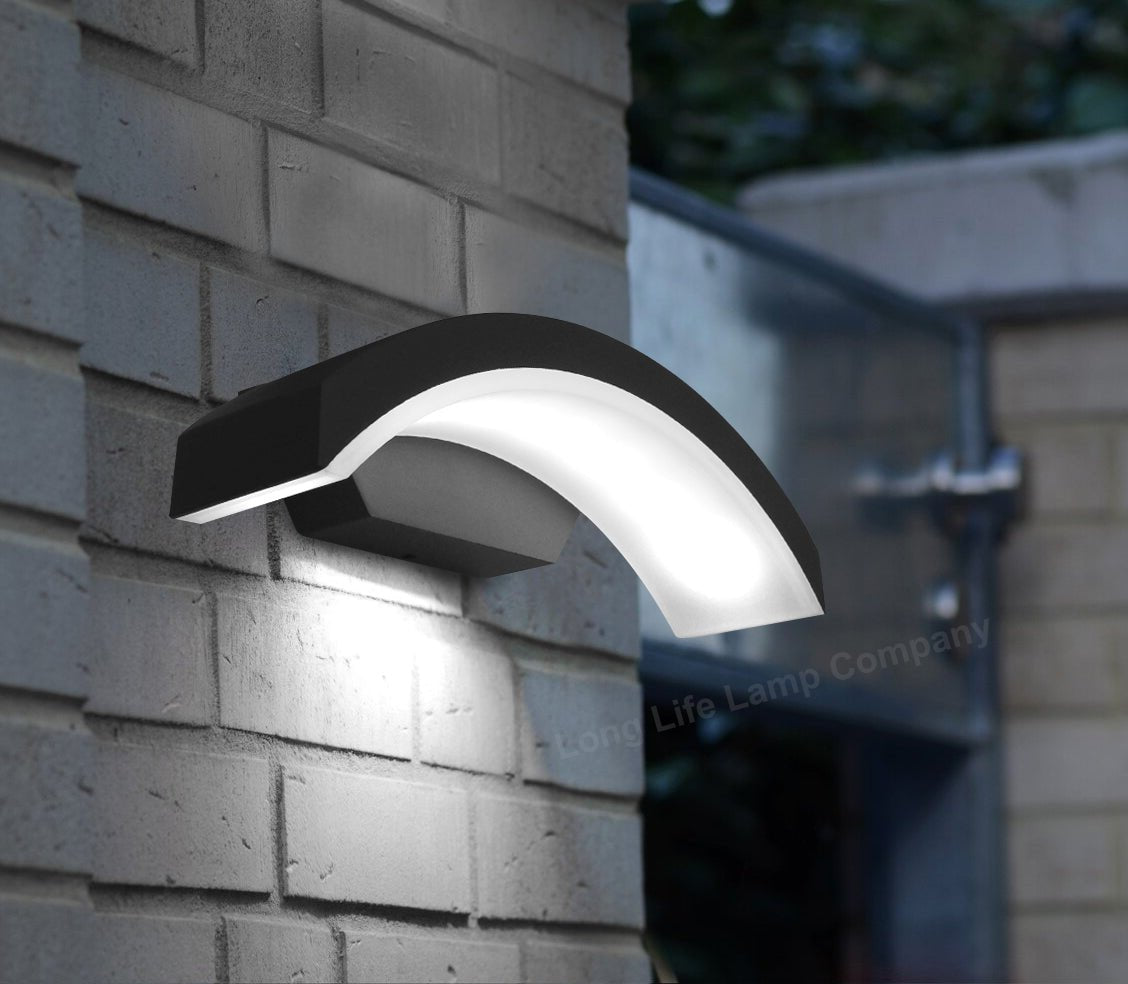 Modern Curved 7W LED Outdoor Wall Light Cool White - Energy Light Bulbs - Free delivery on all orders