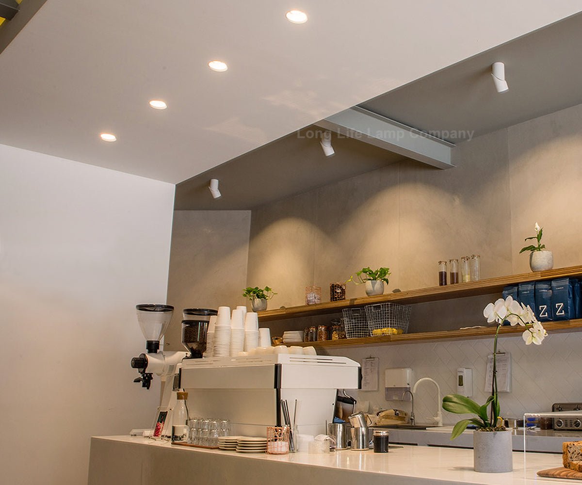 PAR38 18w Warm White 38 Degree Beam - Energy Light Bulbs - Free delivery on all orders