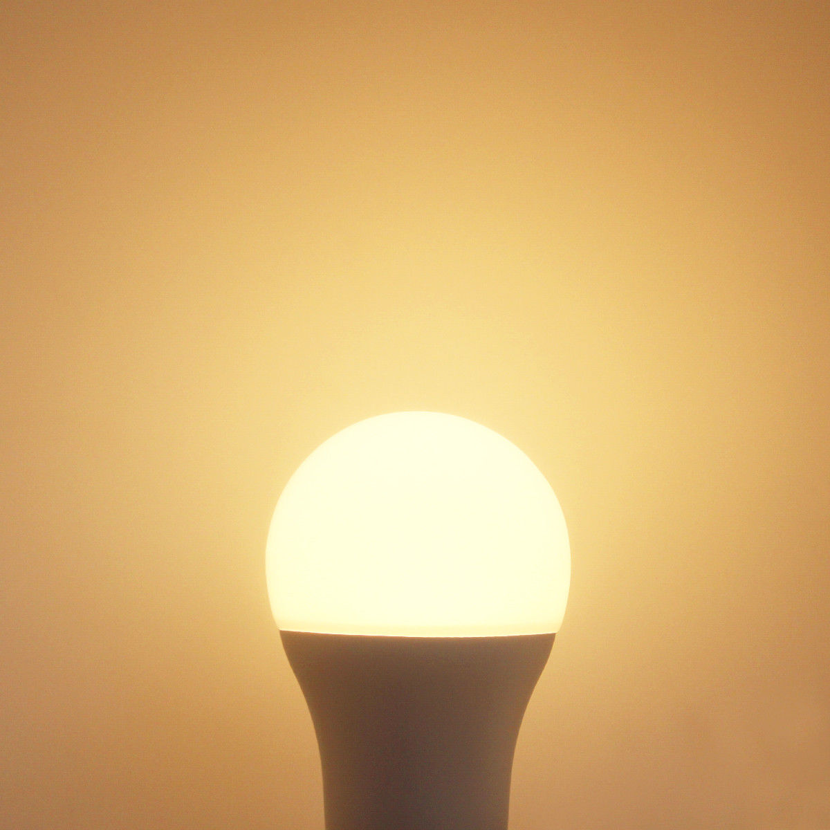 15w 3 Pin Light Bulb LED Warm White 3000K BC3