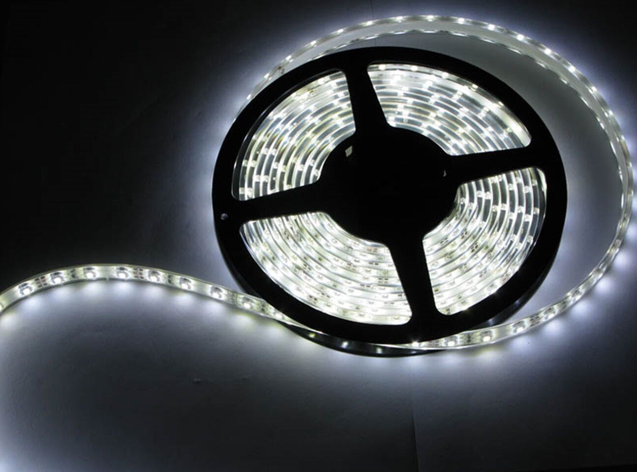 White LED Flexible 5M 24V 5050 IP65 Waterproof SMD Strip Light - Energy Light Bulbs - Free delivery on all orders